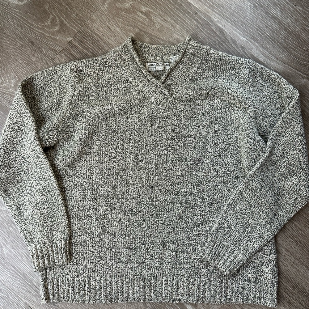 Women’s Vintage 90s V Neck Sweater